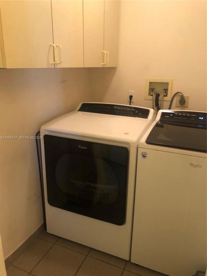 661 NE 4th Pl , Hialeah, FL 33010 Photo