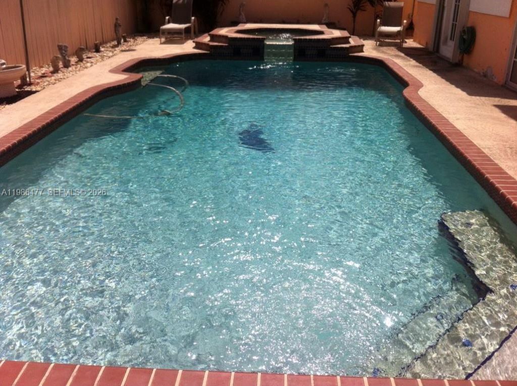 661 NE 4th Pl, Hialeah, FL 33010 Photo
