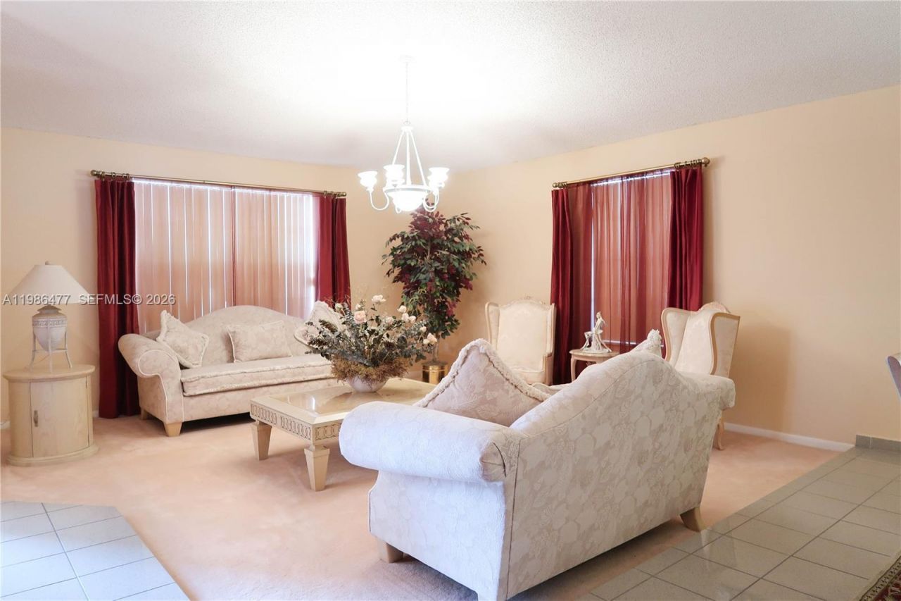 661 NE 4th Pl , Hialeah, FL 33010 Photo