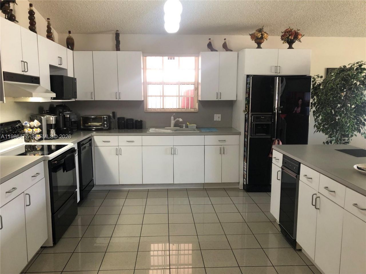 661 NE 4th Pl , Hialeah, FL 33010 Photo