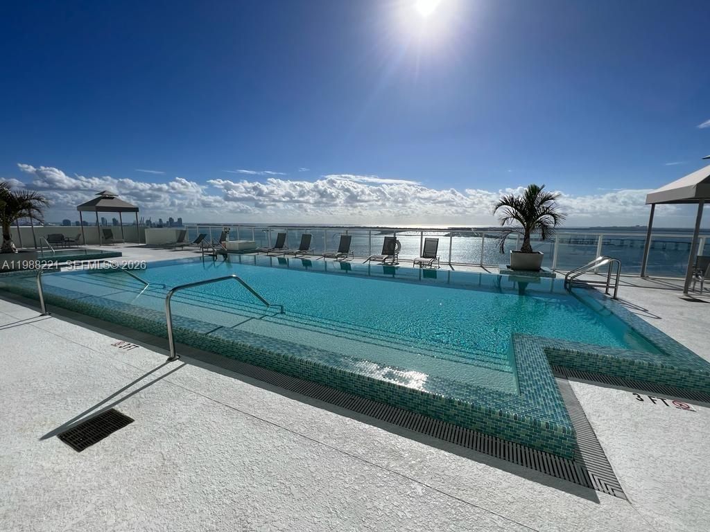 218 SE 14th St , Unit 1404, Miami, FL 33131 Photo