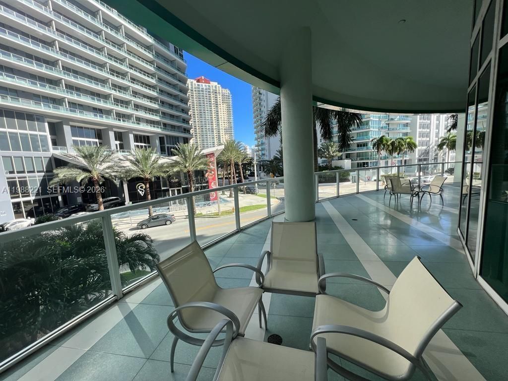 218 SE 14th St , Unit 1404, Miami, FL 33131 Photo