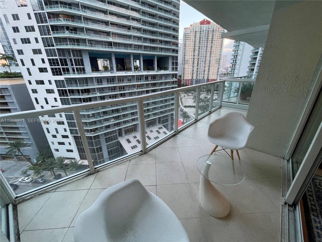 218 SE 14th St , Unit 1404, Miami, FL 33131 Photo