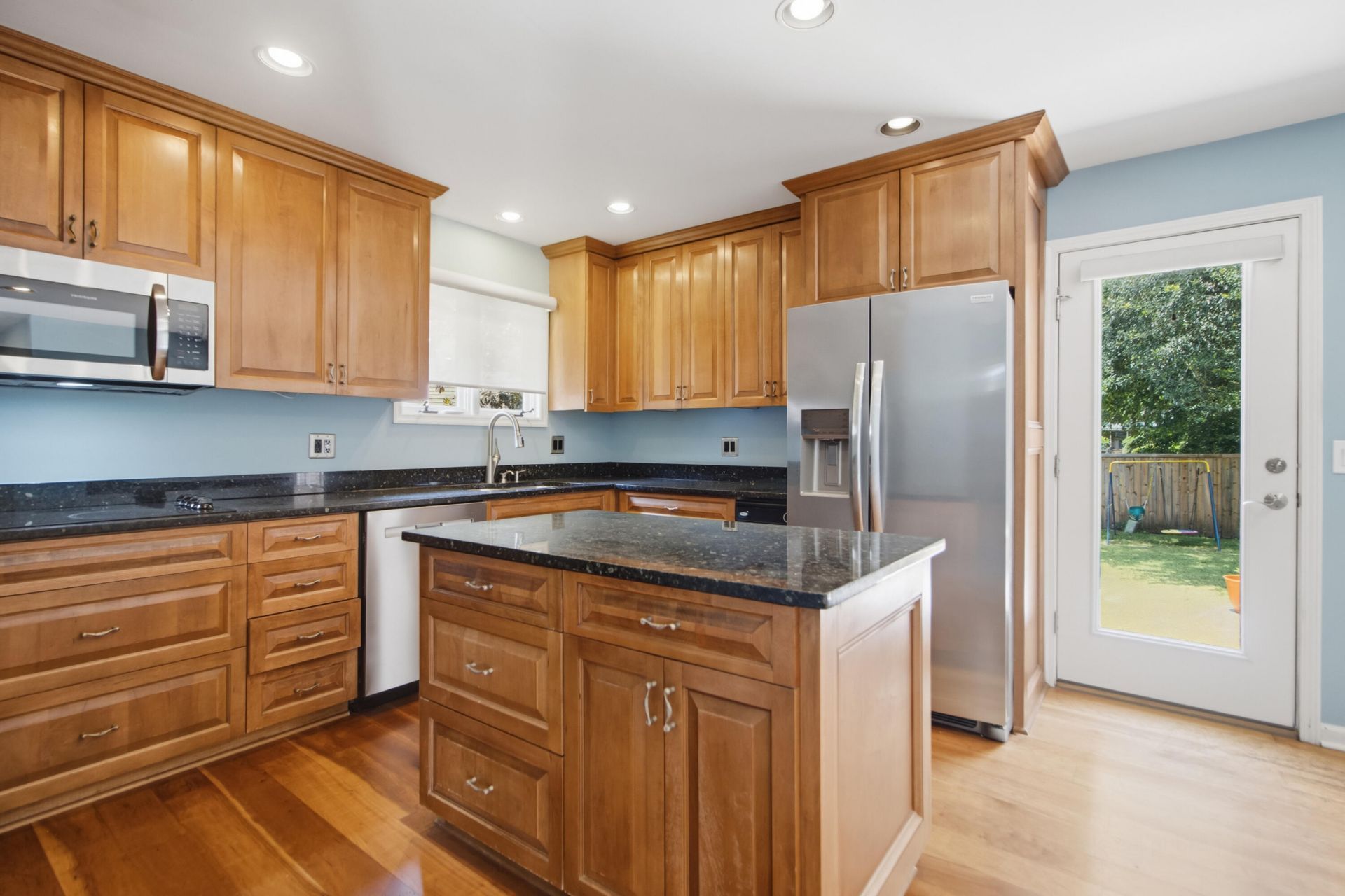 18 Lavington Road Photo 10