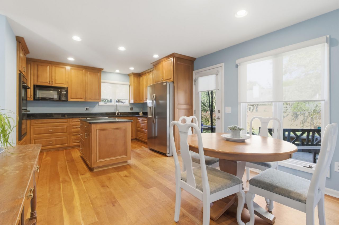 18 Lavington Road Photo 14