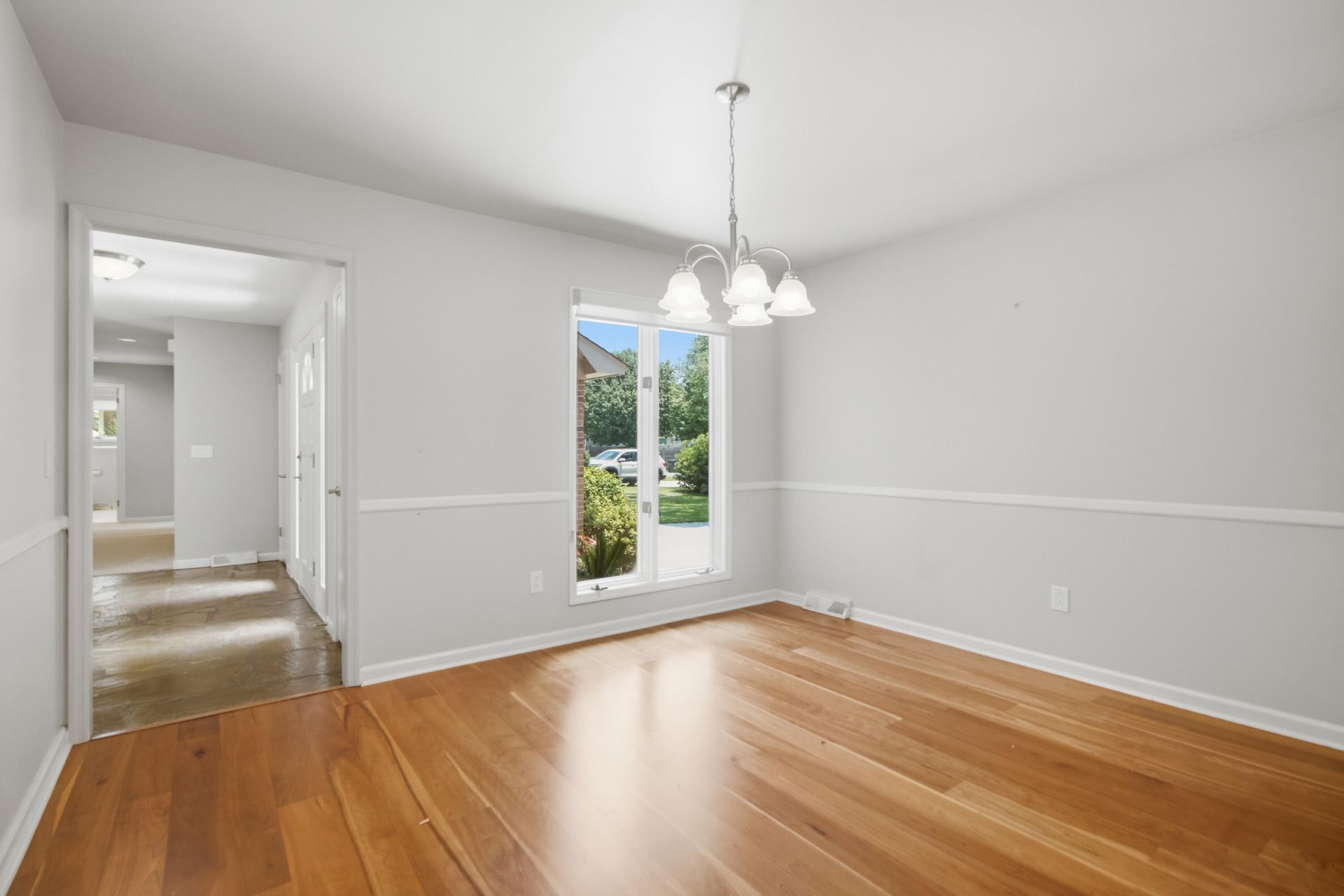 18 Lavington Road Photo 15