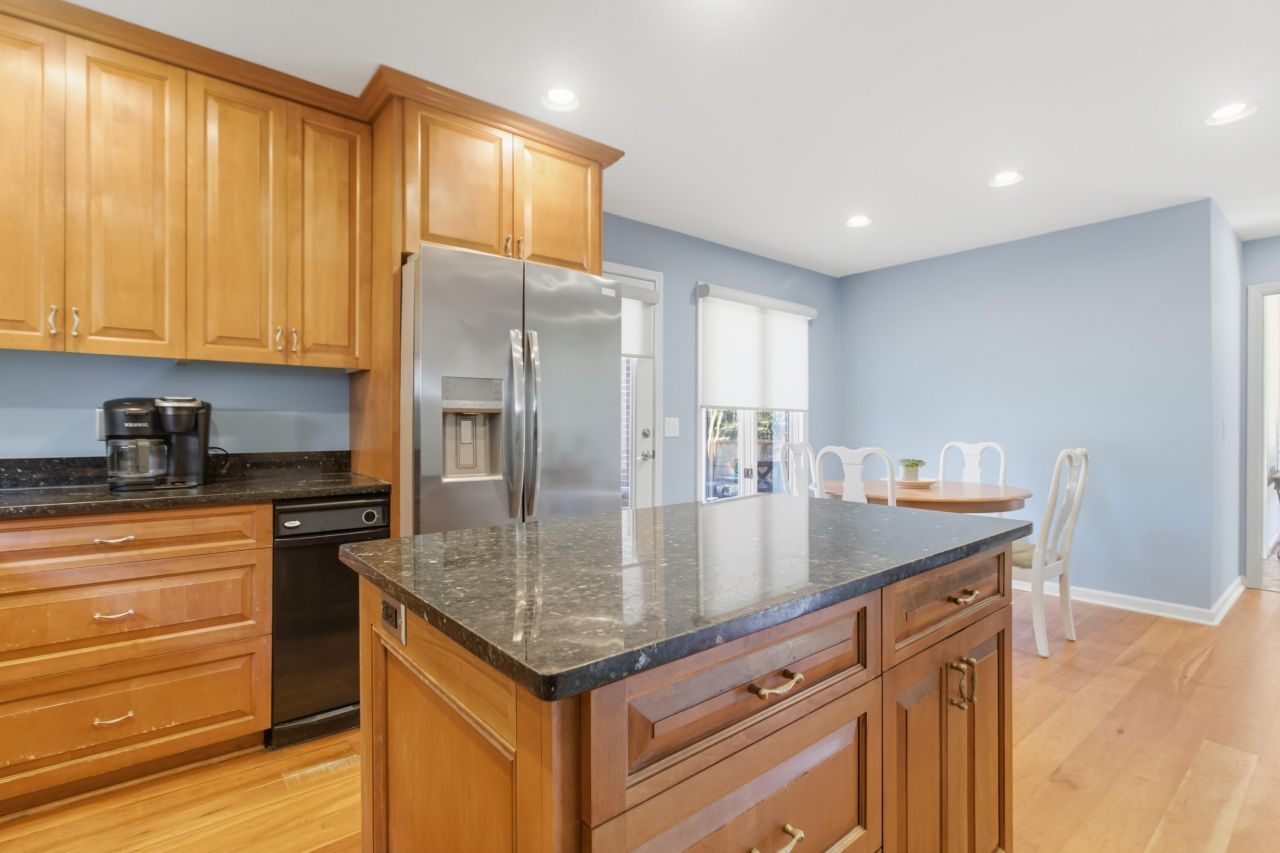 18 Lavington Road Photo 16