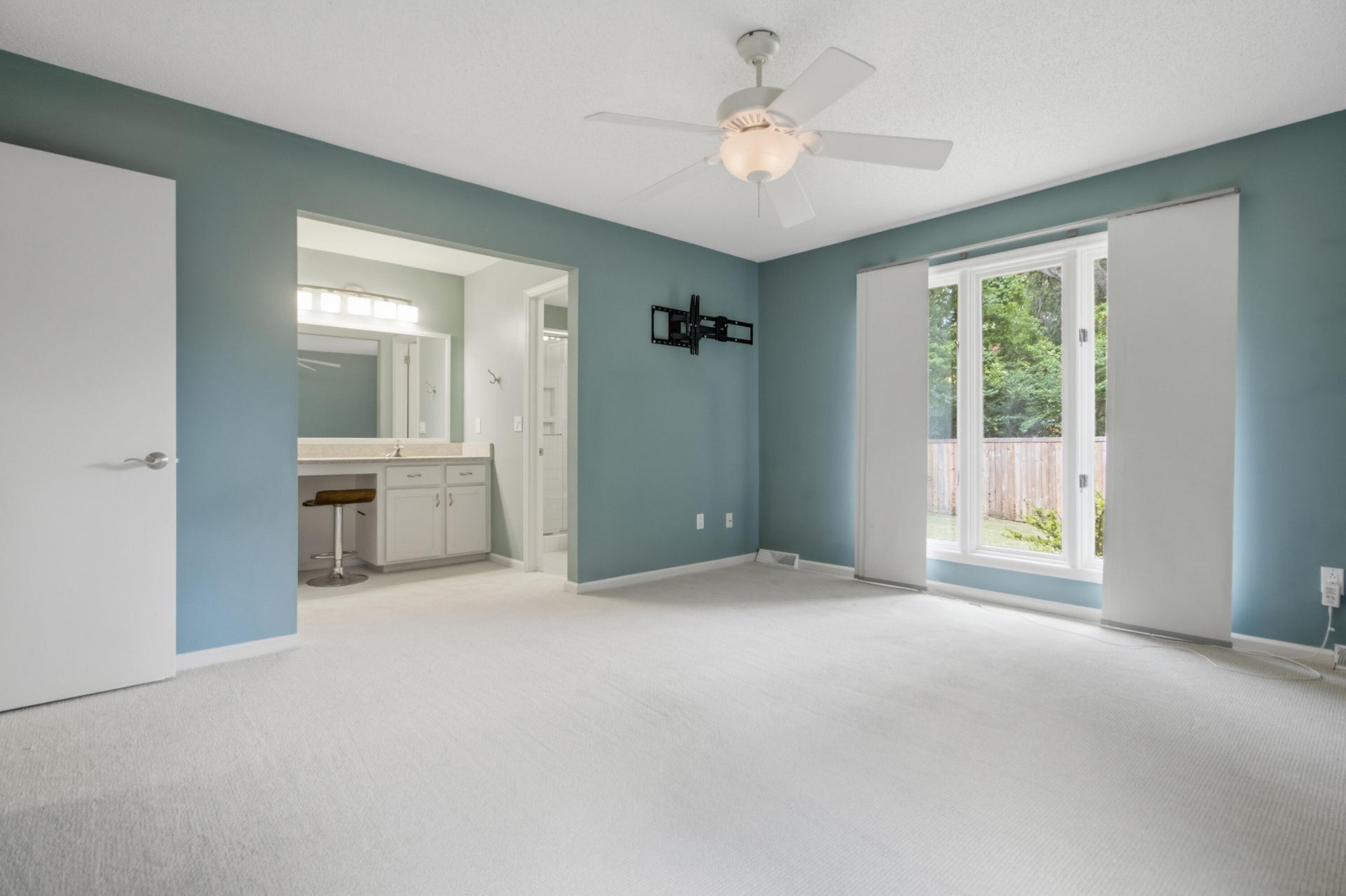18 Lavington Road Photo 18