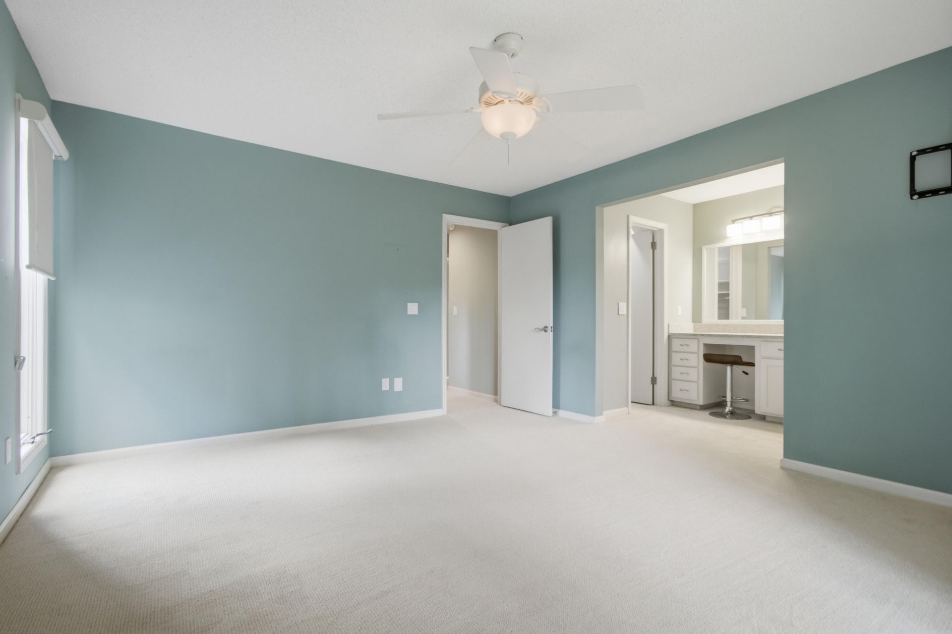 18 Lavington Road Photo 19