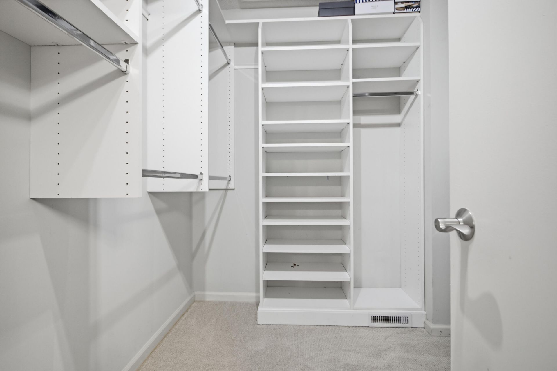 18 Lavington Road Photo 22