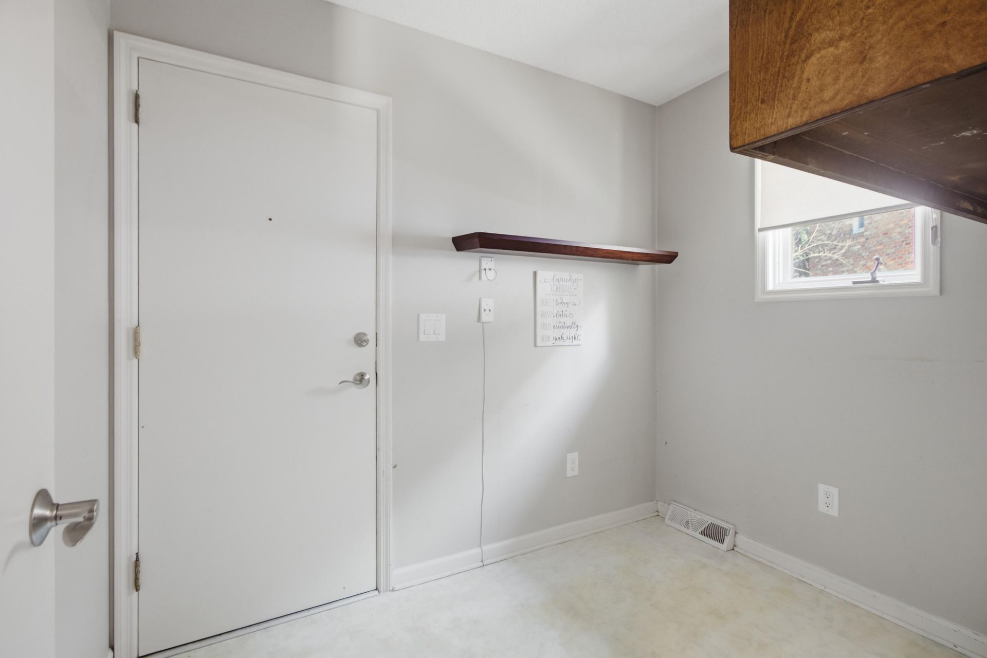 18 Lavington Road Photo 25