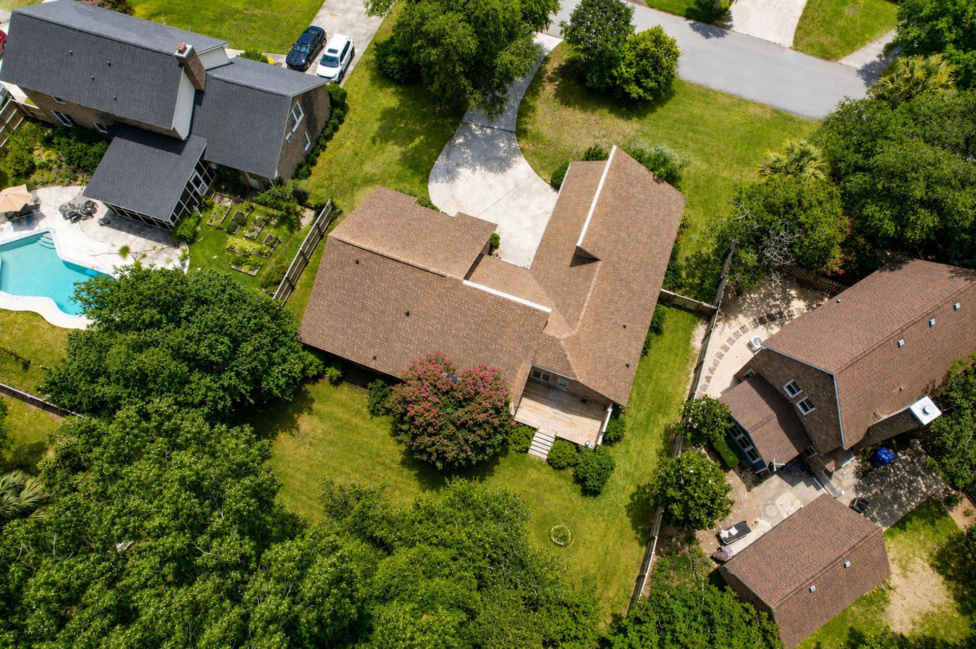 18 Lavington Road Photo 36