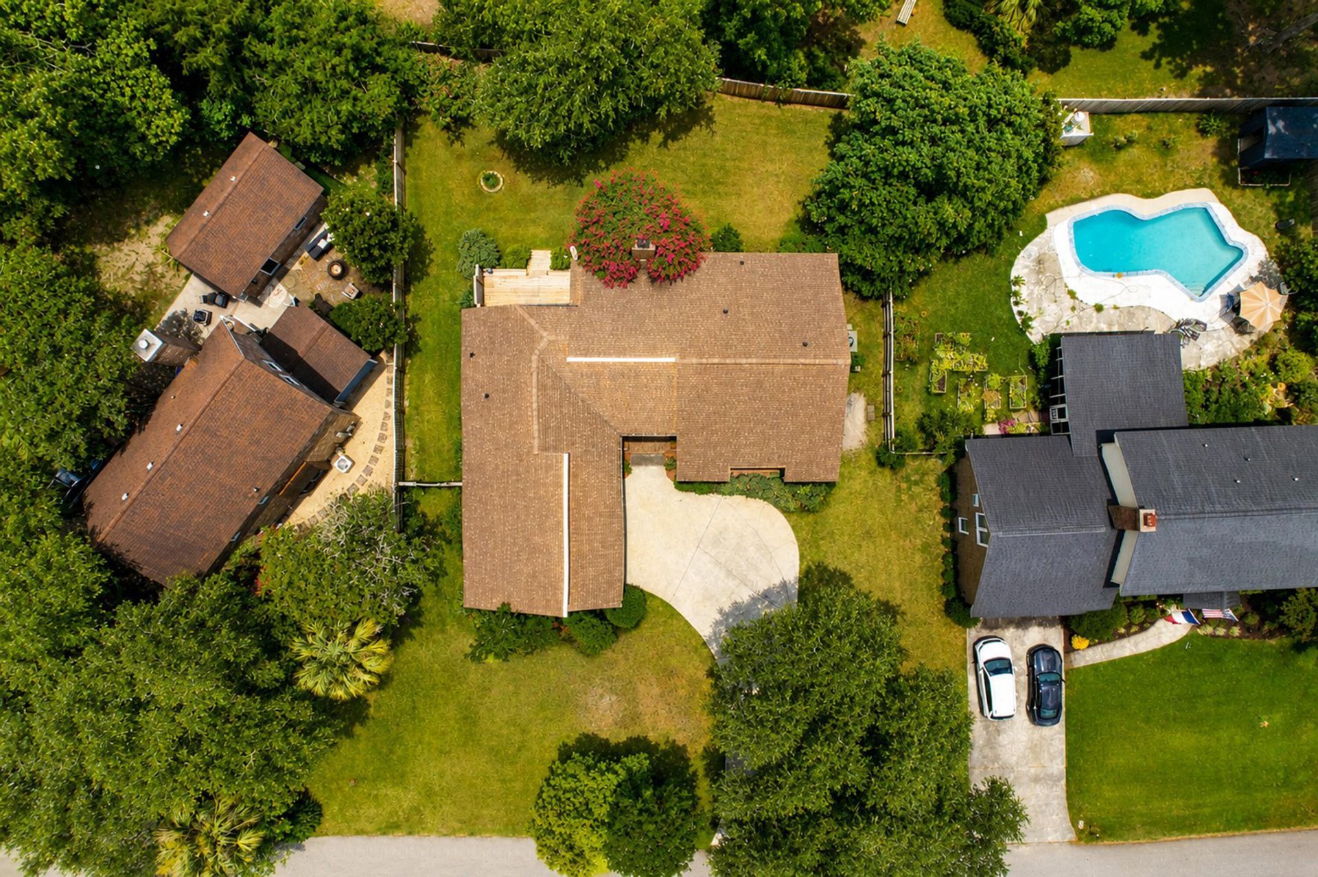 18 Lavington Road Photo 37