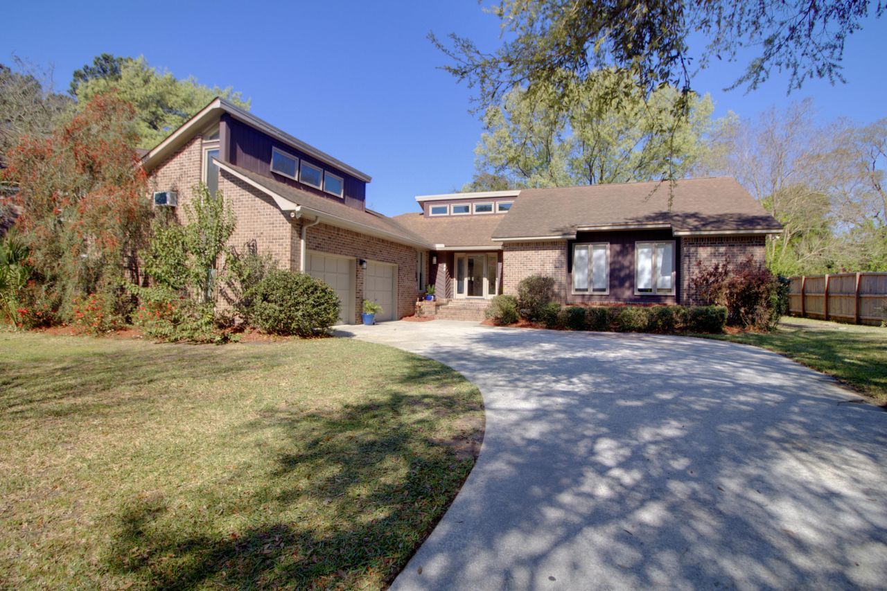 18 Lavington Road Photo 38