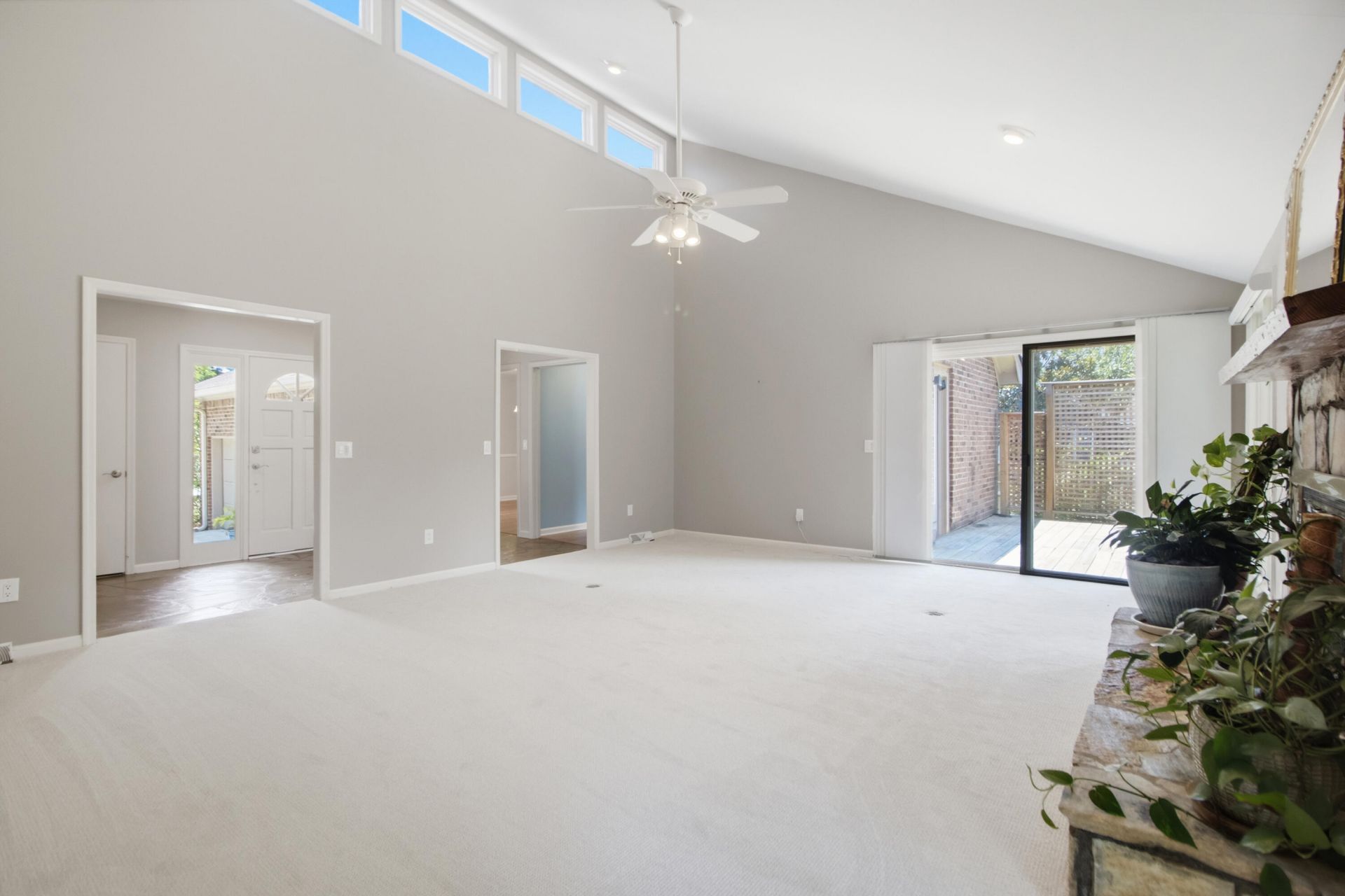 18 Lavington Road Photo 39