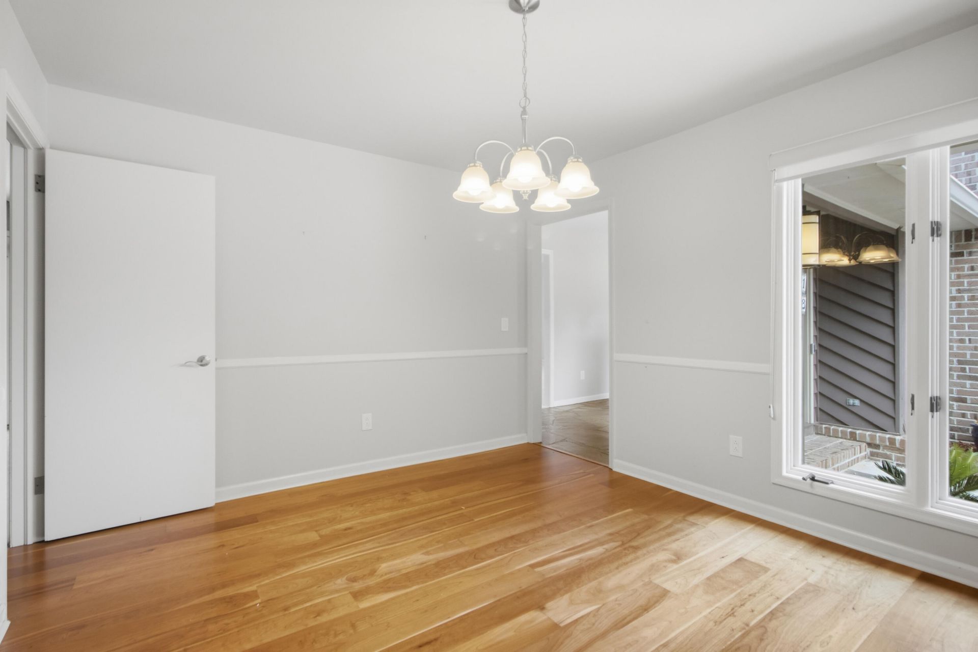 18 Lavington Road Photo 42