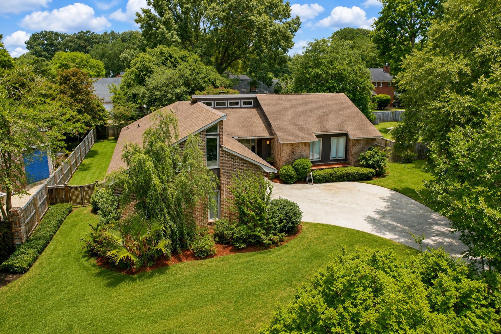 18 Lavington Road Photo 44
