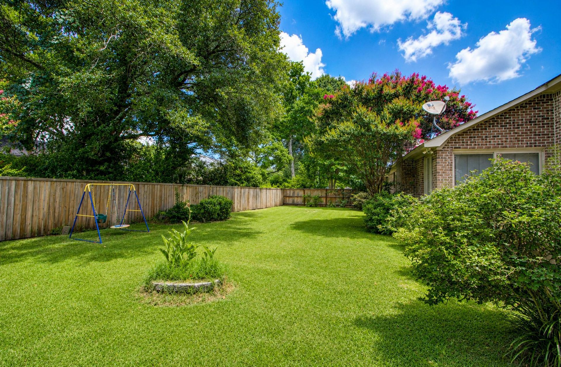 18 Lavington Road Photo 5