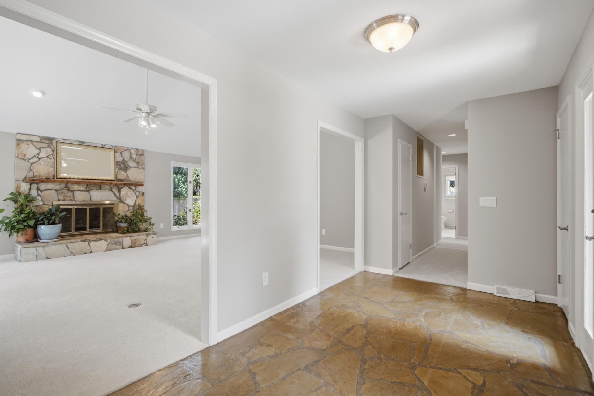 18 Lavington Road Photo 7
