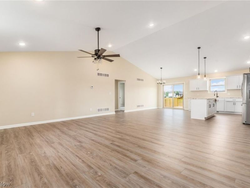 6385 Raiders, Frazeysburg, OH 43822 Photo 2