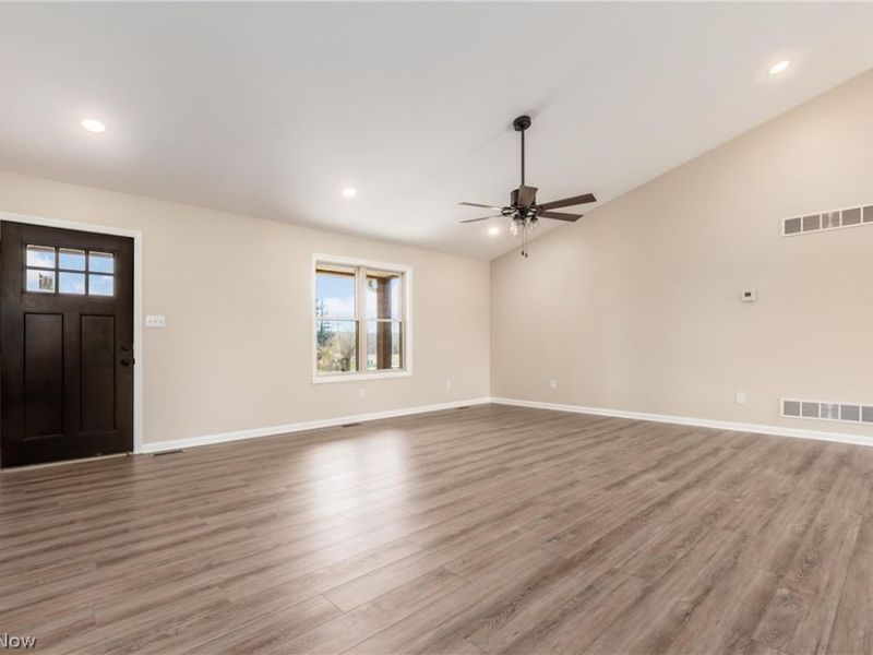 6385 Raiders, Frazeysburg, OH 43822 Photo 3