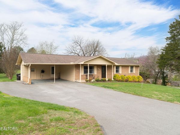 2421 Vincinda Circle, Knoxville, TN 37924