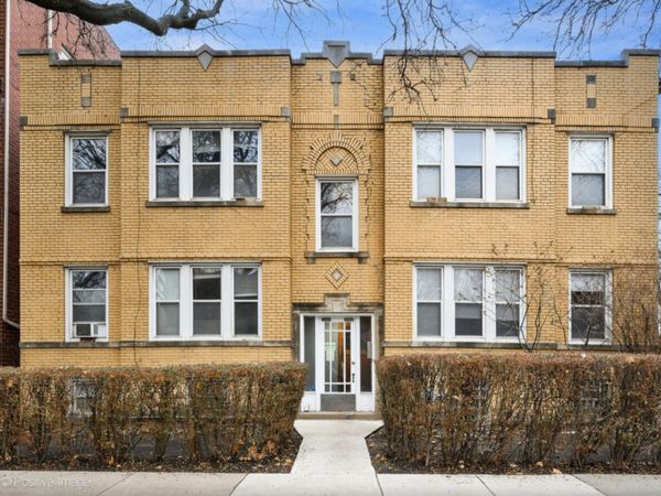 3700 W CORNELIA Avenue , Unit 2, Chicago, IL 60618