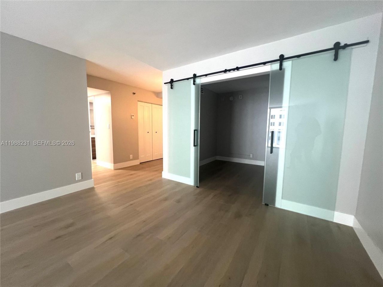 2401 Collins Ave , Unit 803, Miami Beach, FL 33140 Photo