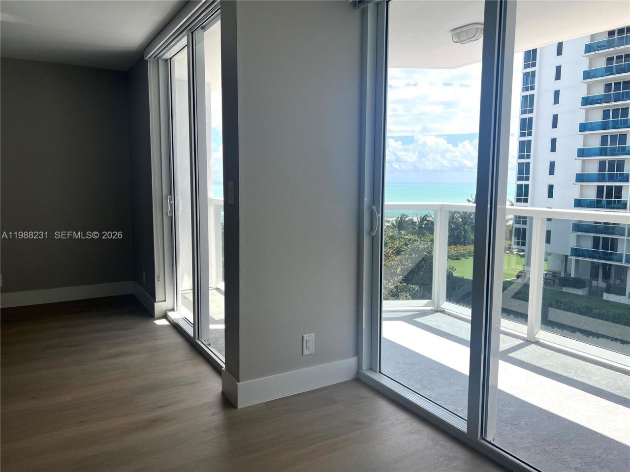 2401 Collins Ave , Unit 803, Miami Beach, FL 33140 Photo