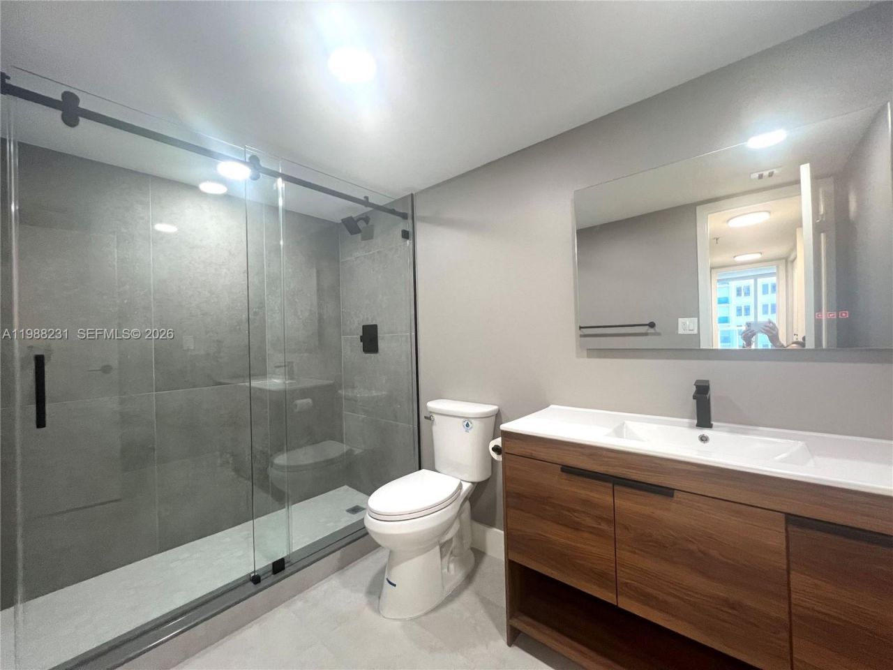 2401 Collins Ave , Unit 803, Miami Beach, FL 33140 Photo