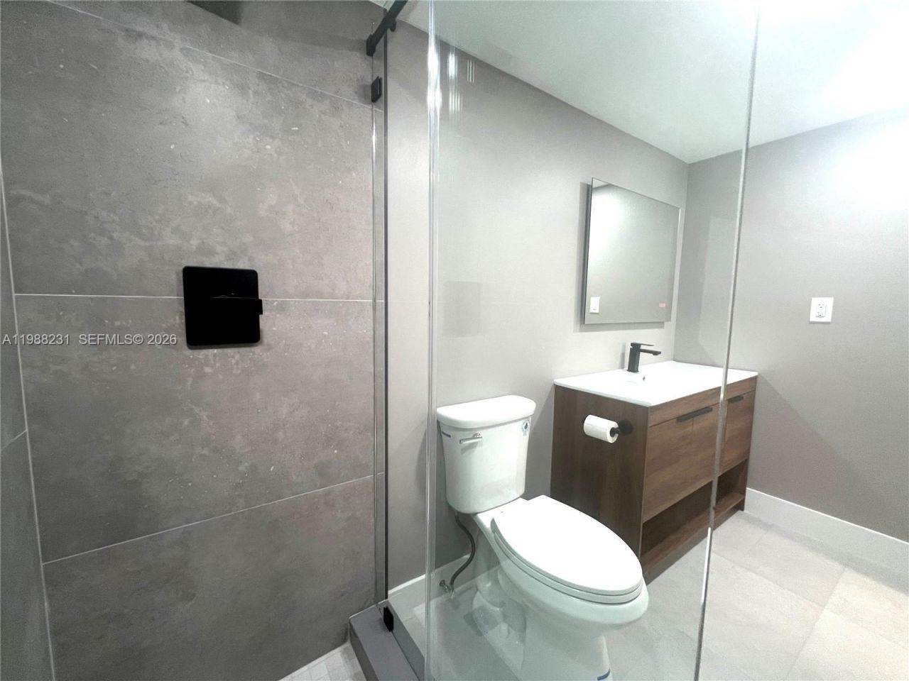 2401 Collins Ave , Unit 803, Miami Beach, FL 33140 Photo