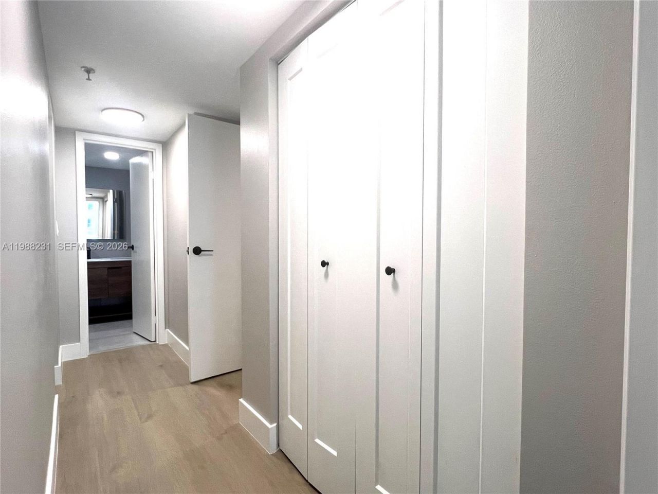 2401 Collins Ave , Unit 803, Miami Beach, FL 33140 Photo