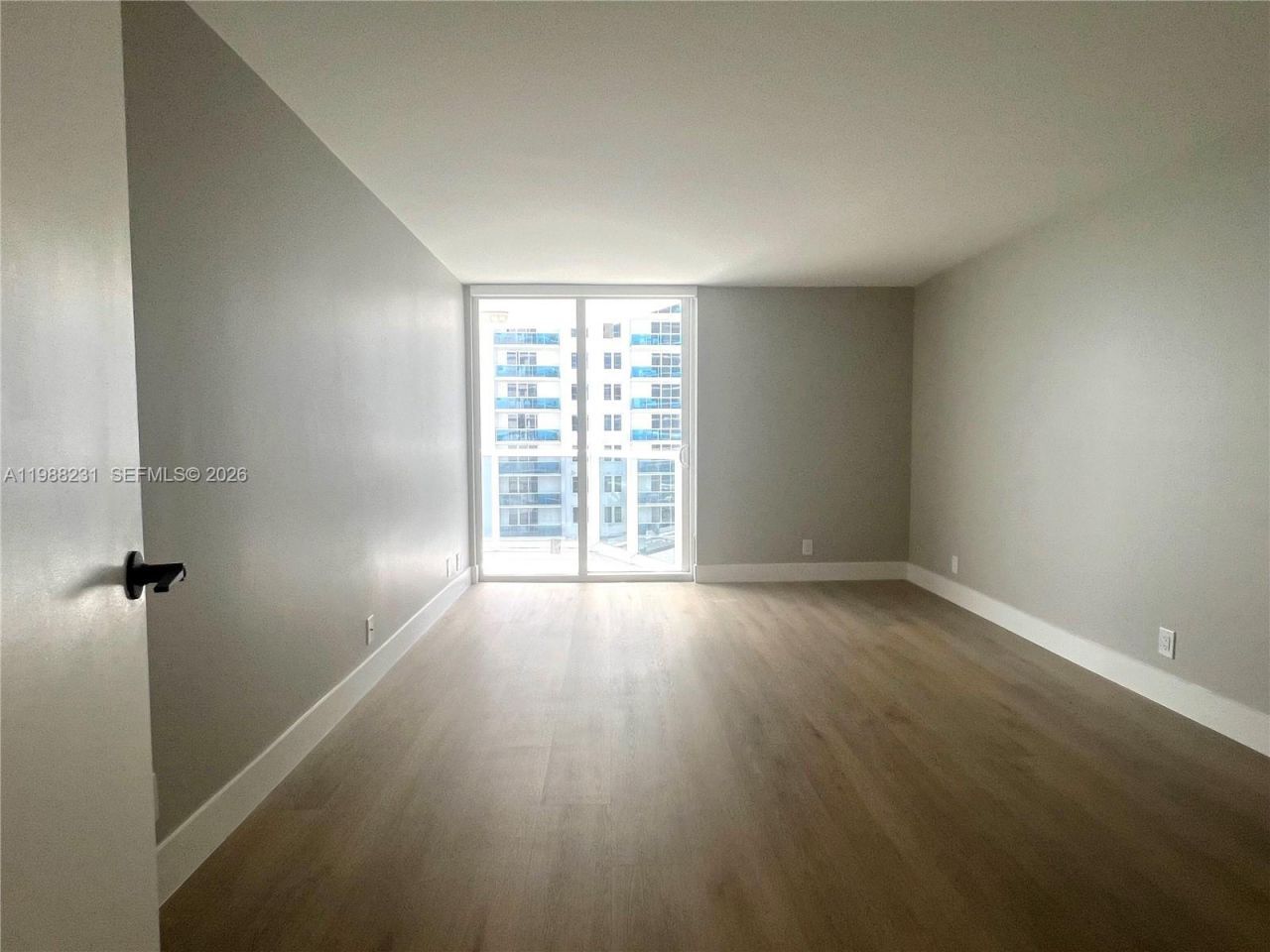 2401 Collins Ave , Unit 803, Miami Beach, FL 33140 Photo
