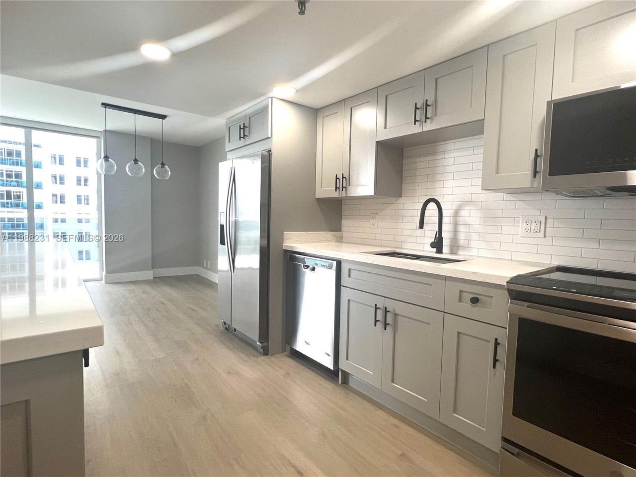 2401 Collins Ave , Unit 803, Miami Beach, FL 33140 Photo