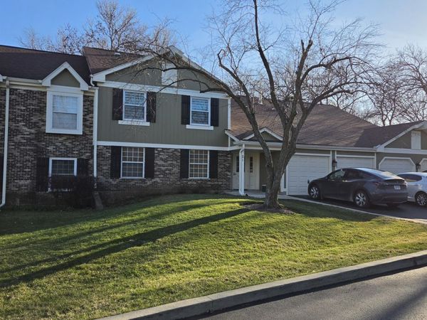 21 Superior Court , Unit N2, Schaumburg, IL 60193