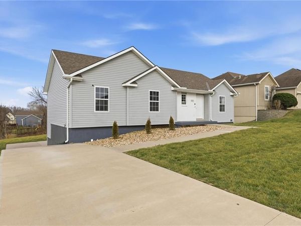 1219 Cherry Street, Warrensburg, MO 64093
