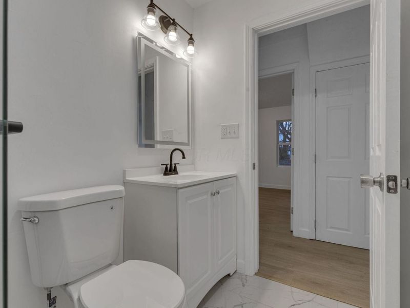 1575 Vendome Drive S, Columbus, OH 43219 Photo 16