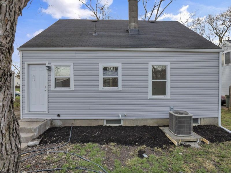 1575 Vendome Drive S, Columbus, OH 43219 Photo 22