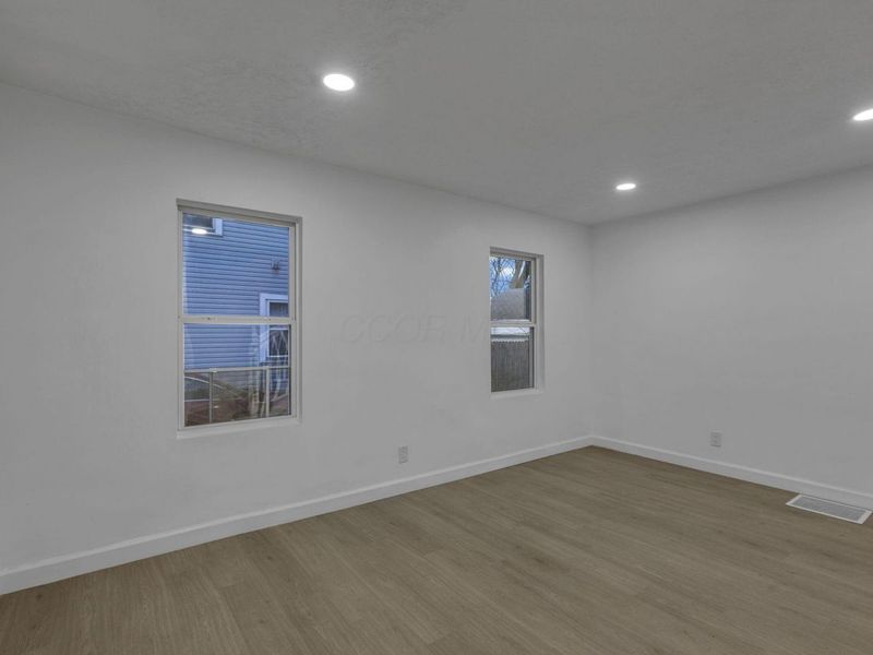 1575 Vendome Drive S, Columbus, OH 43219 Photo 6