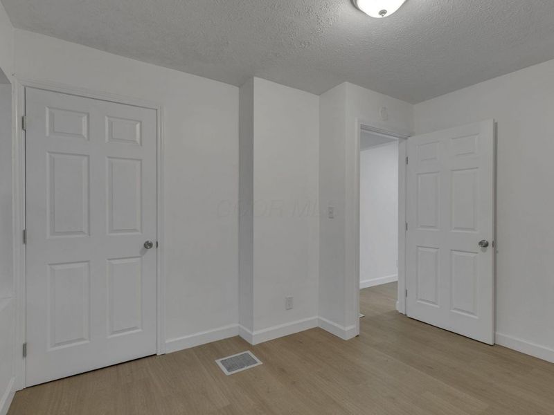 1575 Vendome Drive S, Columbus, OH 43219 Photo 8