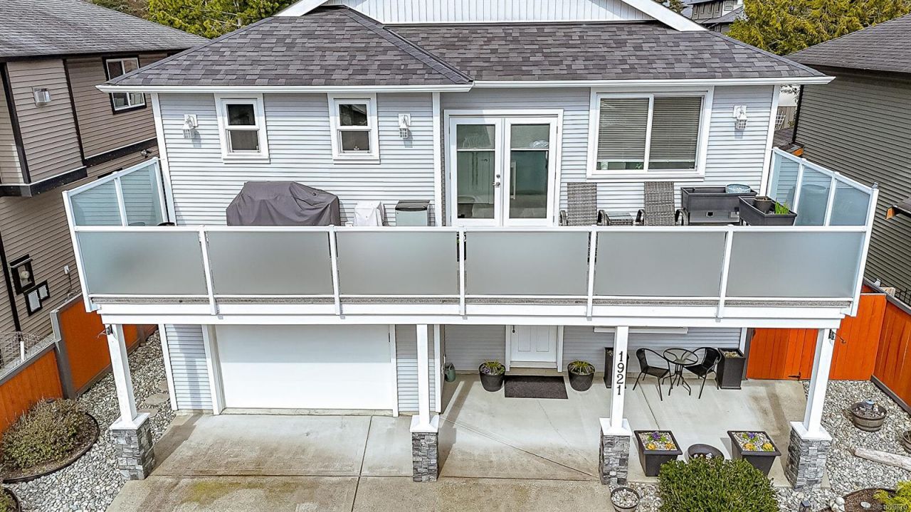 1921 Tominny Rd Sooke, BC V9Z 0P8