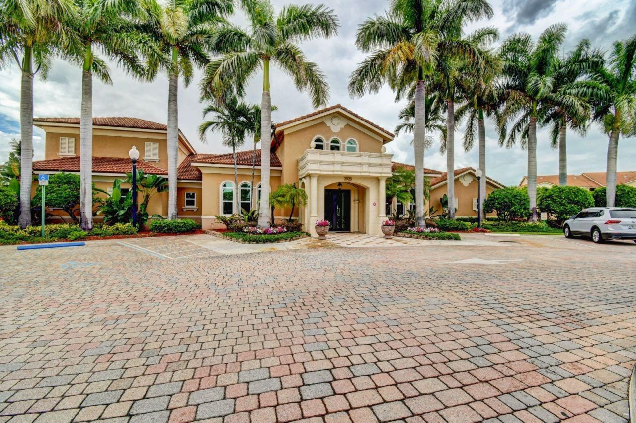 321 Villa Circle, Unit 321, Boynton Beach, FL 33435 Photo