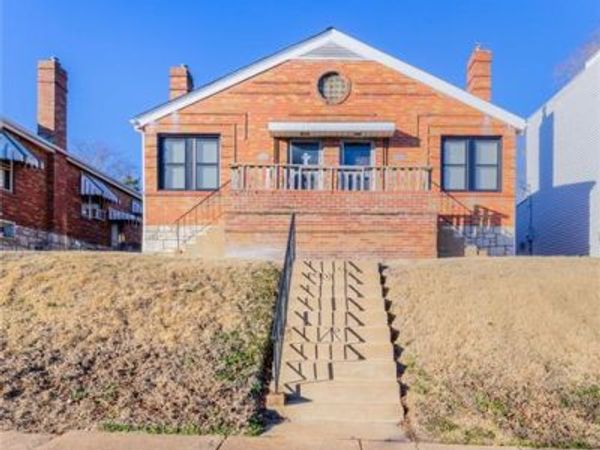 3725 Phillips Place , St Louis, MO 63116