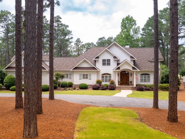 370 Lake Dornoch Drive , Pinehurst, NC 28374
