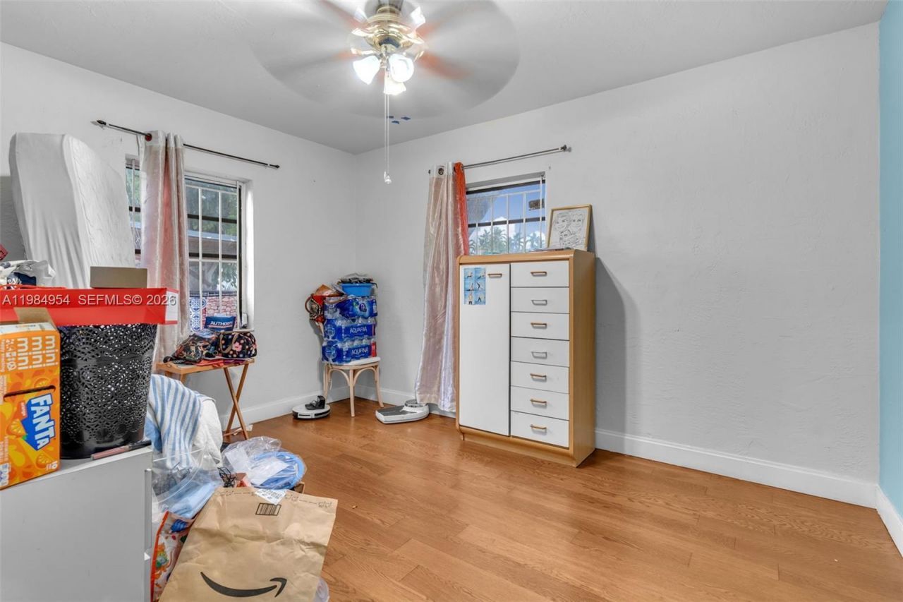 2490 NW 59th St, Miami, FL 33142 Photo