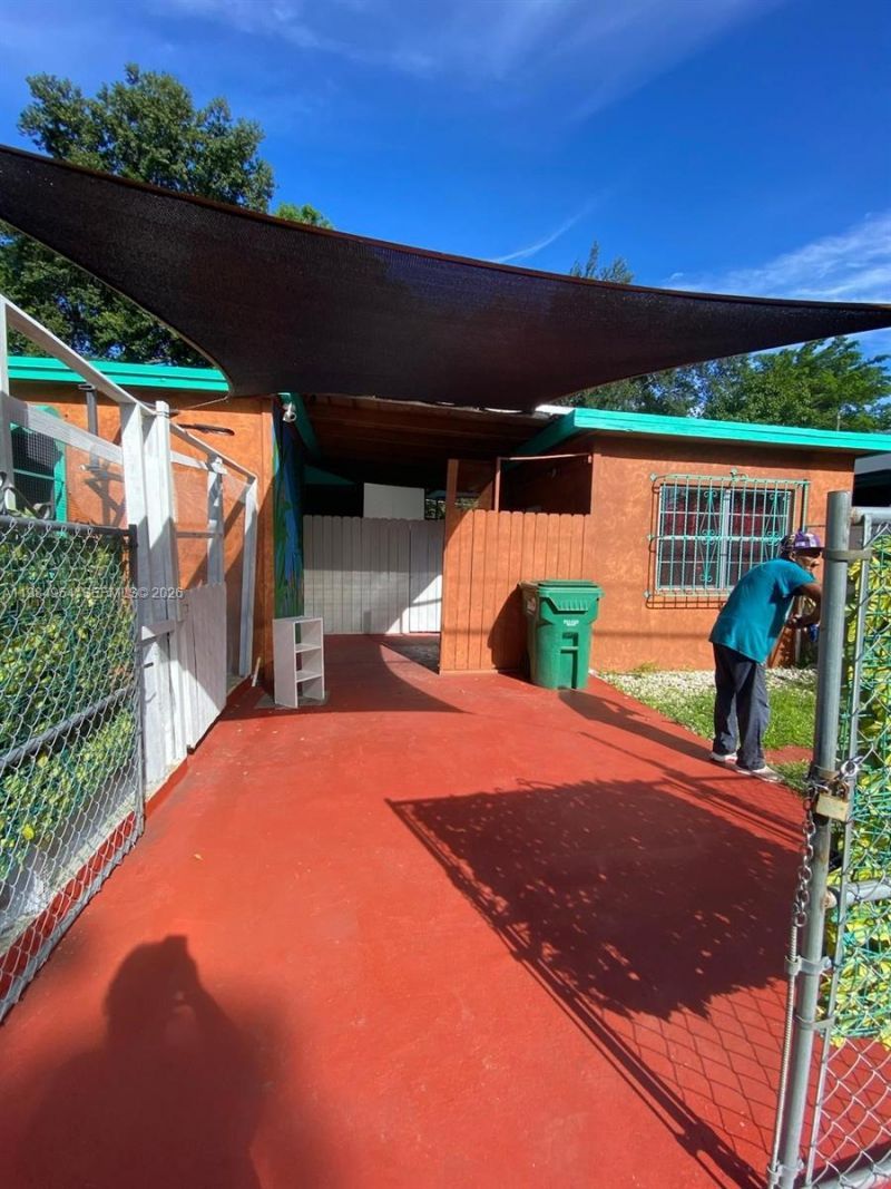 2490 NW 59th St, Miami, FL 33142 Photo