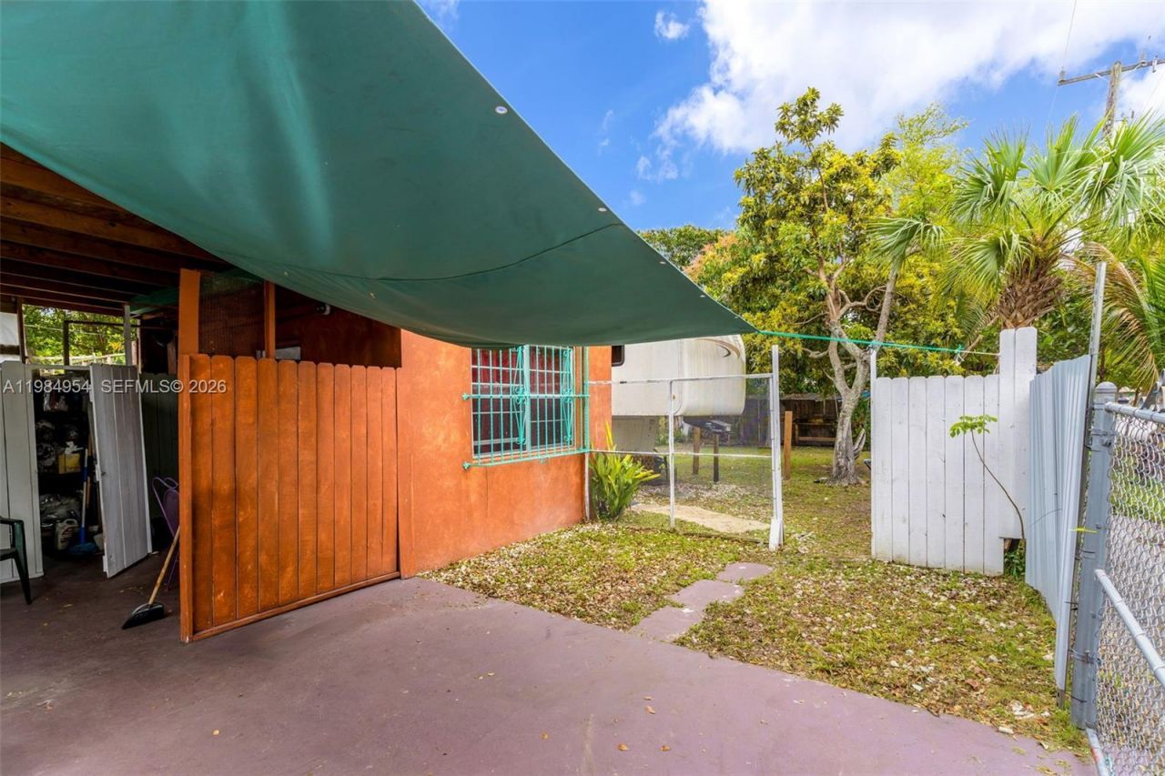 2490 NW 59th St, Miami, FL 33142 Photo