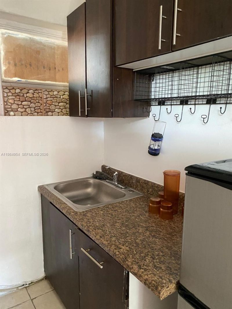 2490 NW 59th St, Miami, FL 33142 Photo