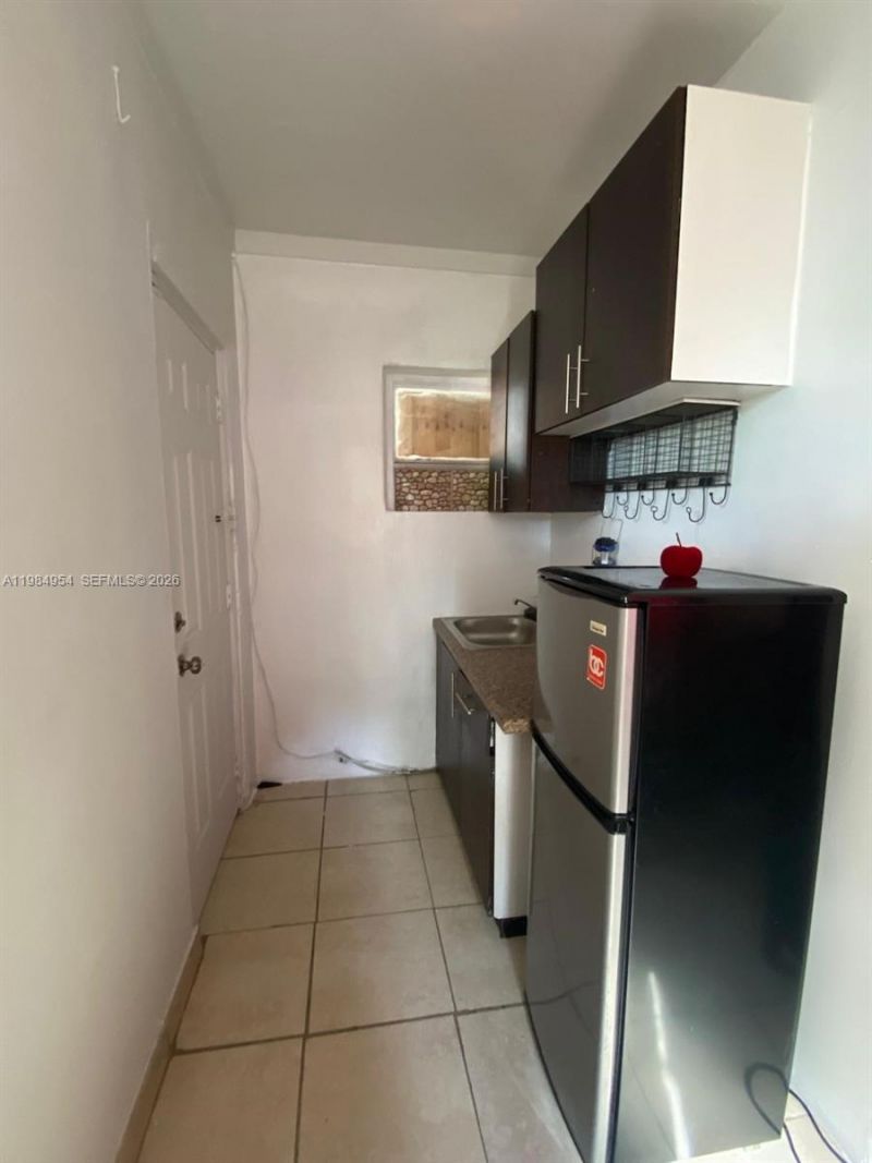 2490 NW 59th St, Miami, FL 33142 Photo