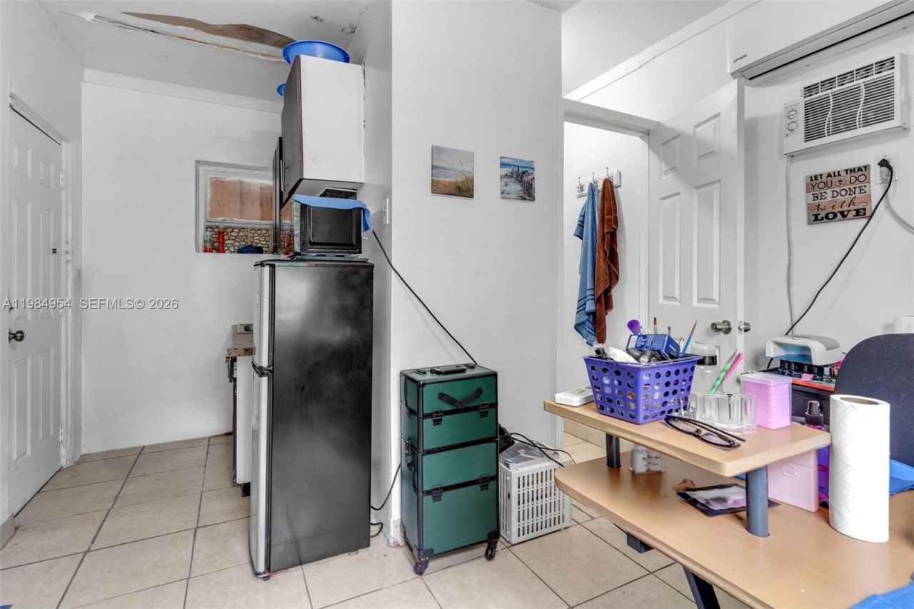 2490 NW 59th St, Miami, FL 33142 Photo